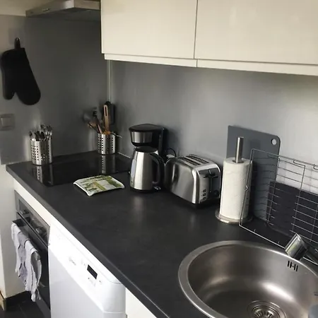 Apartman 30m2 With Pool, Parking And A Garden *